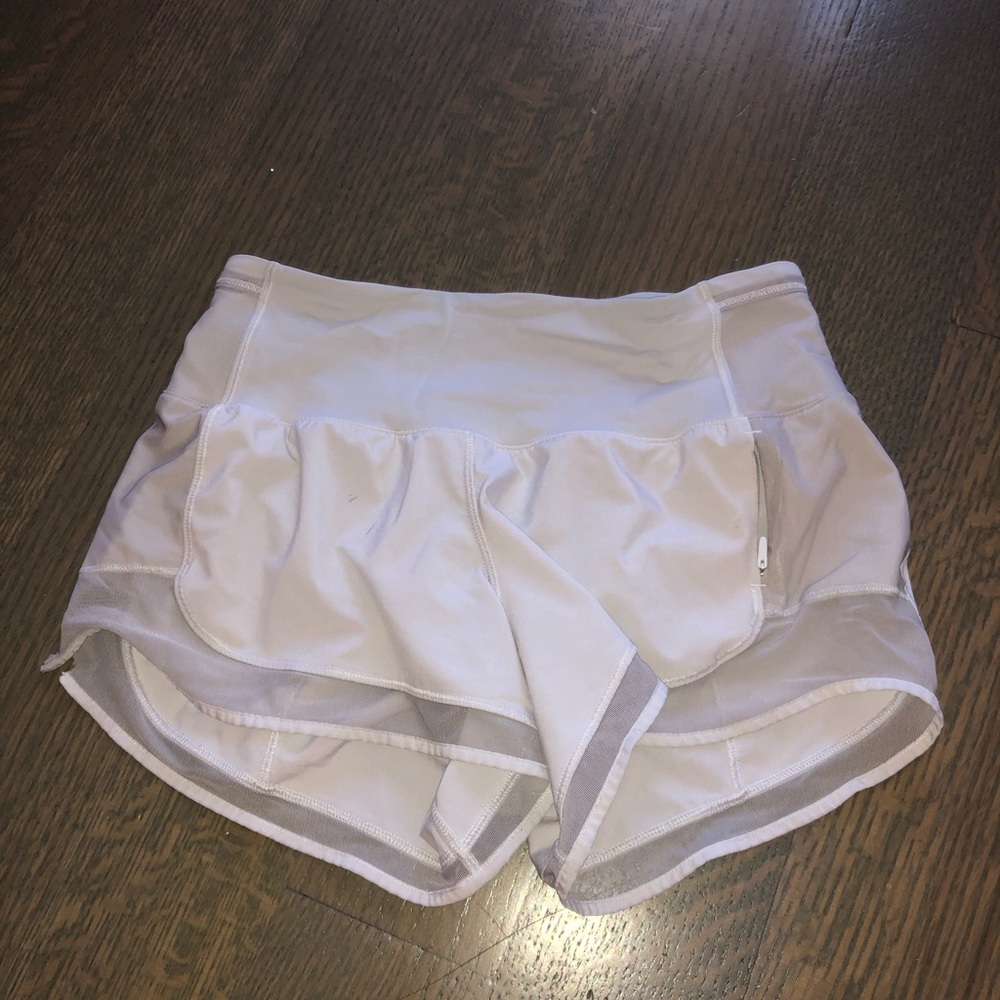 lululemon white size 2 shorts